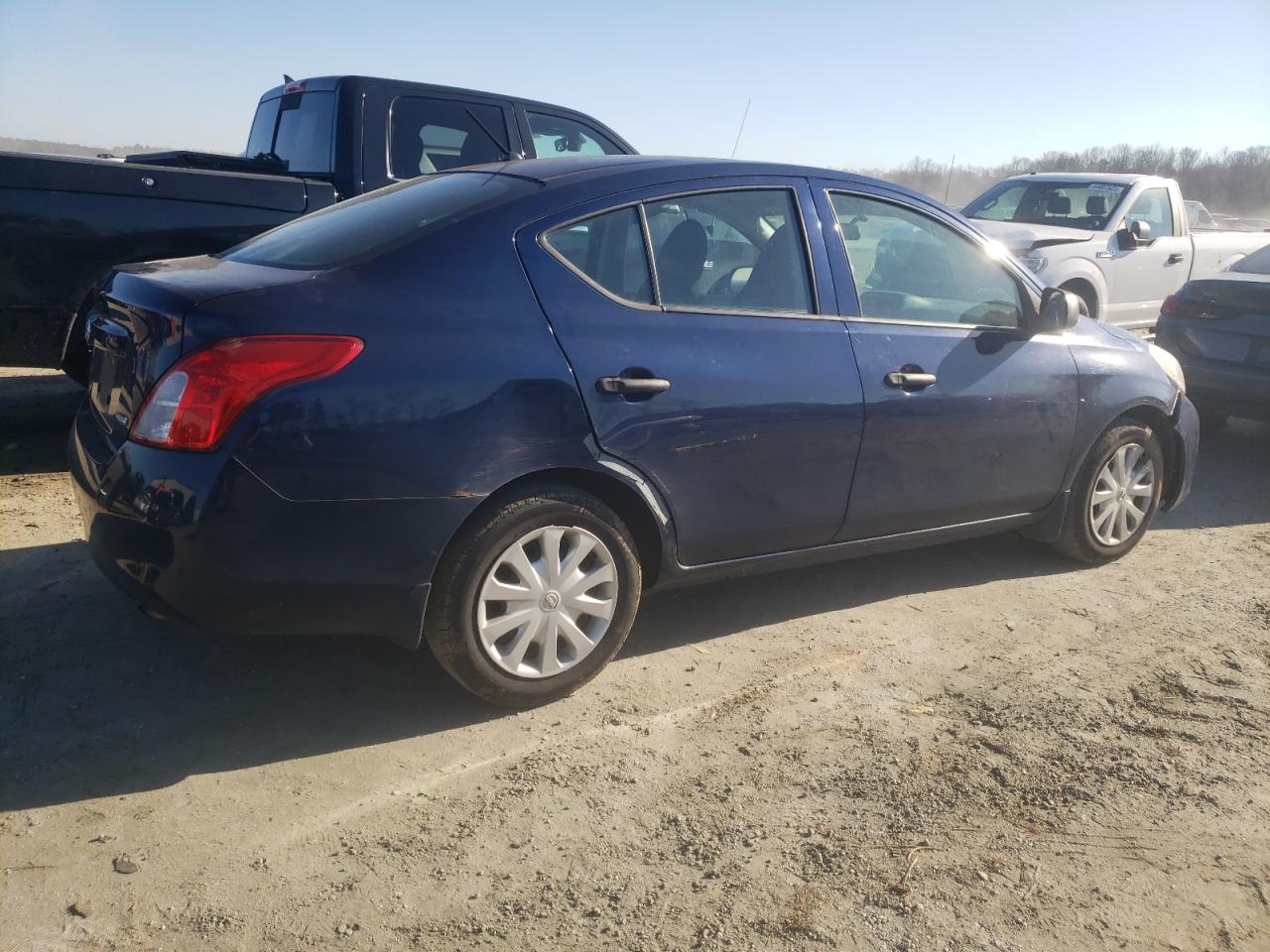 2012 Nissan Versa - Image 3