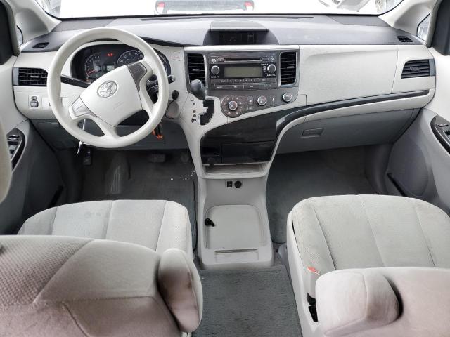 2011 TOYOTA SIENNA 