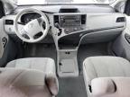 2011 TOYOTA SIENNA  à vendre chez Copart ON - TORONTO