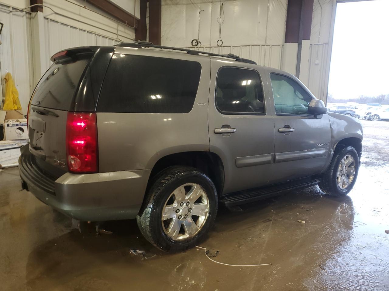 2007 GMC Yukon - Image 3