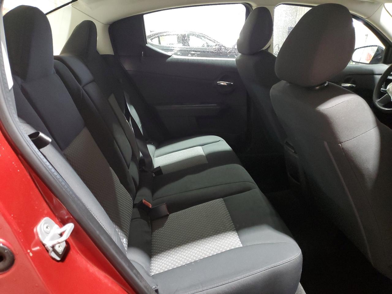 2009 Dodge Avenger - Image 10
