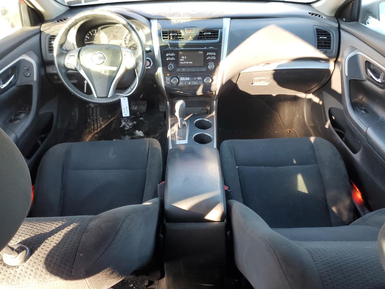 2015 Nissan Altima - Image 8