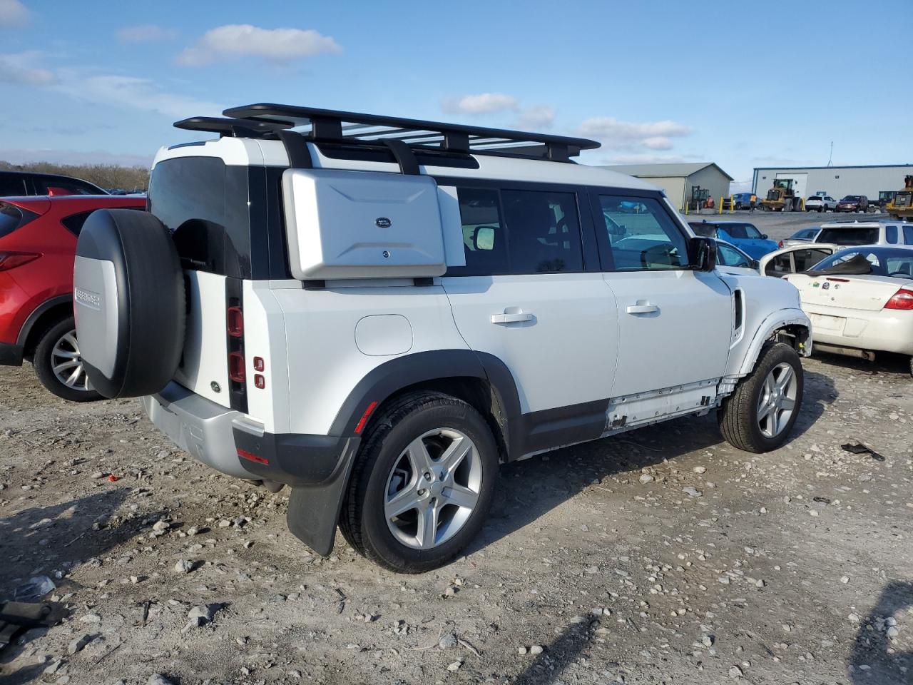 2022 Land Rover Defender - Image 3