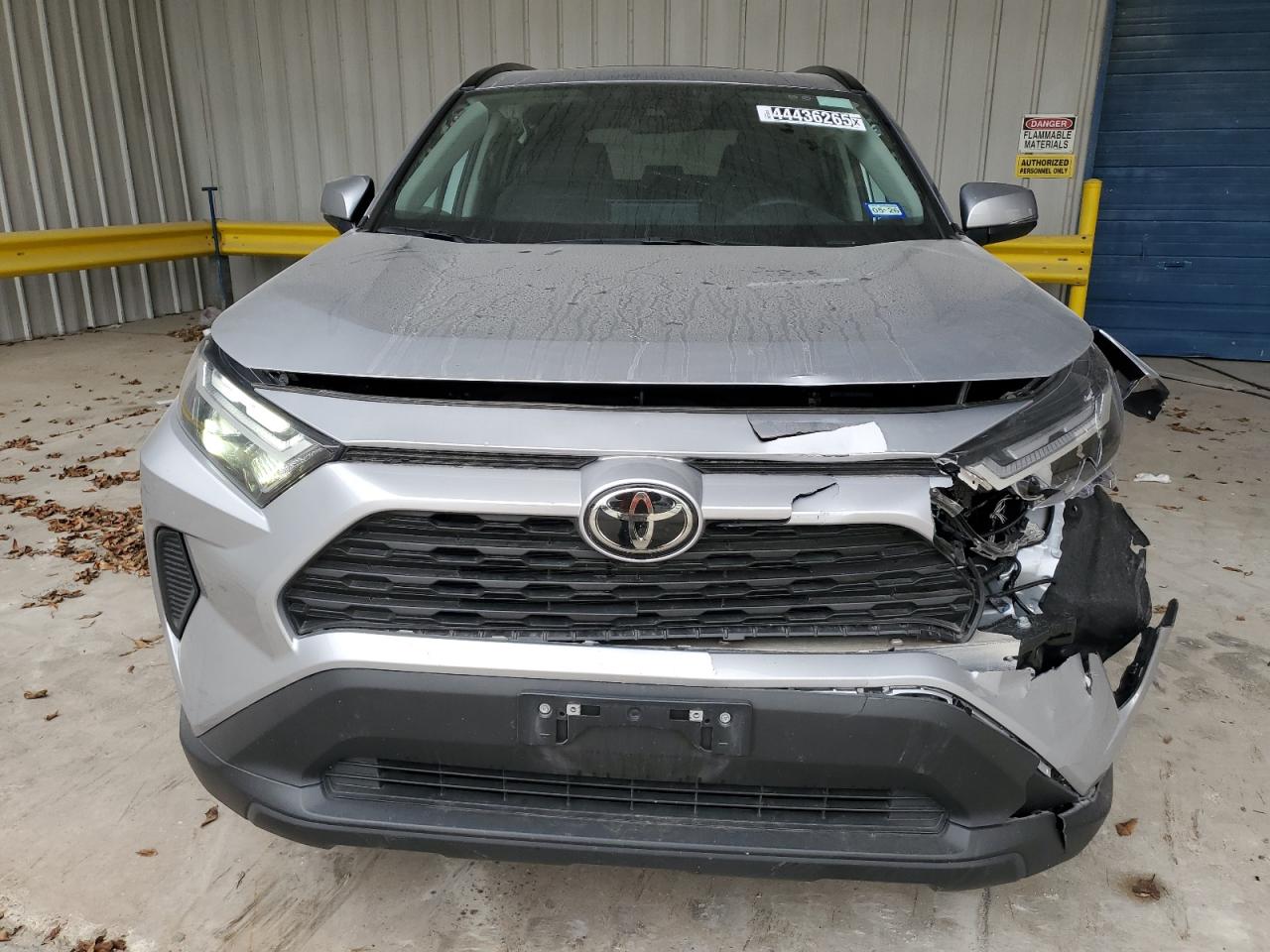 2024 Toyota RAV 4 - Image 5