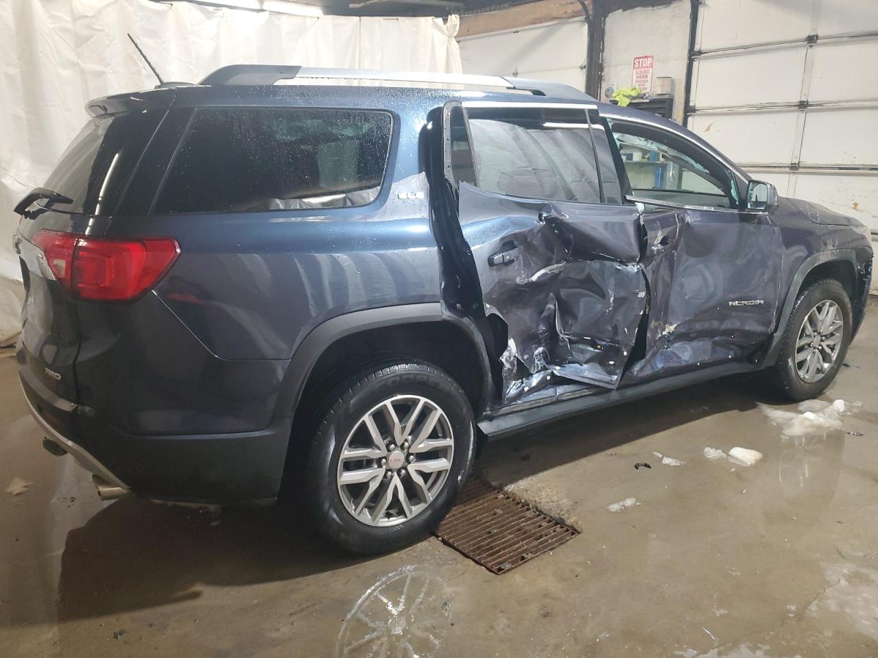 2018 GMC Acadia - Image 3