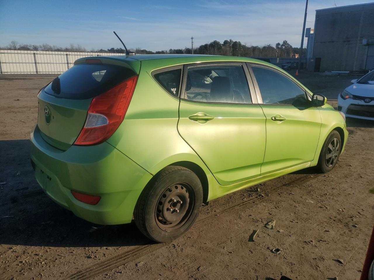 2014 Hyundai Accent - Image 3