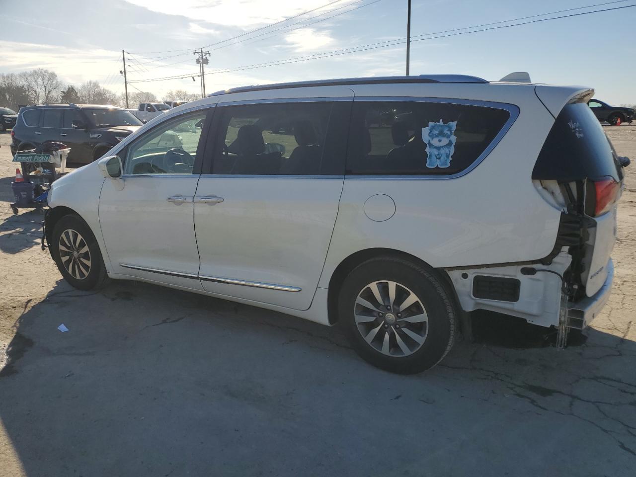 2020 Chrysler Pacifica - Image 2