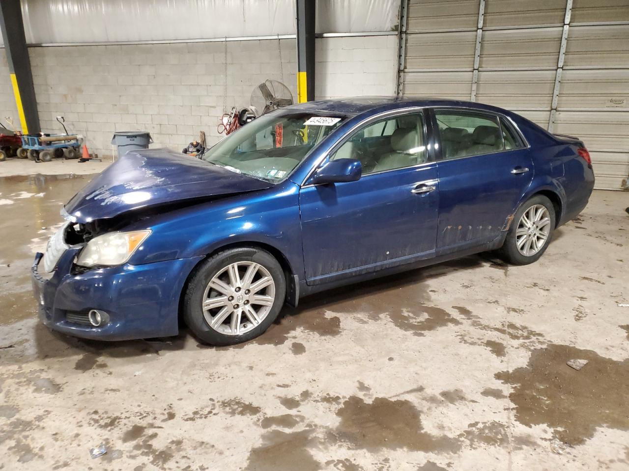2008 Toyota Avalon - Image 1