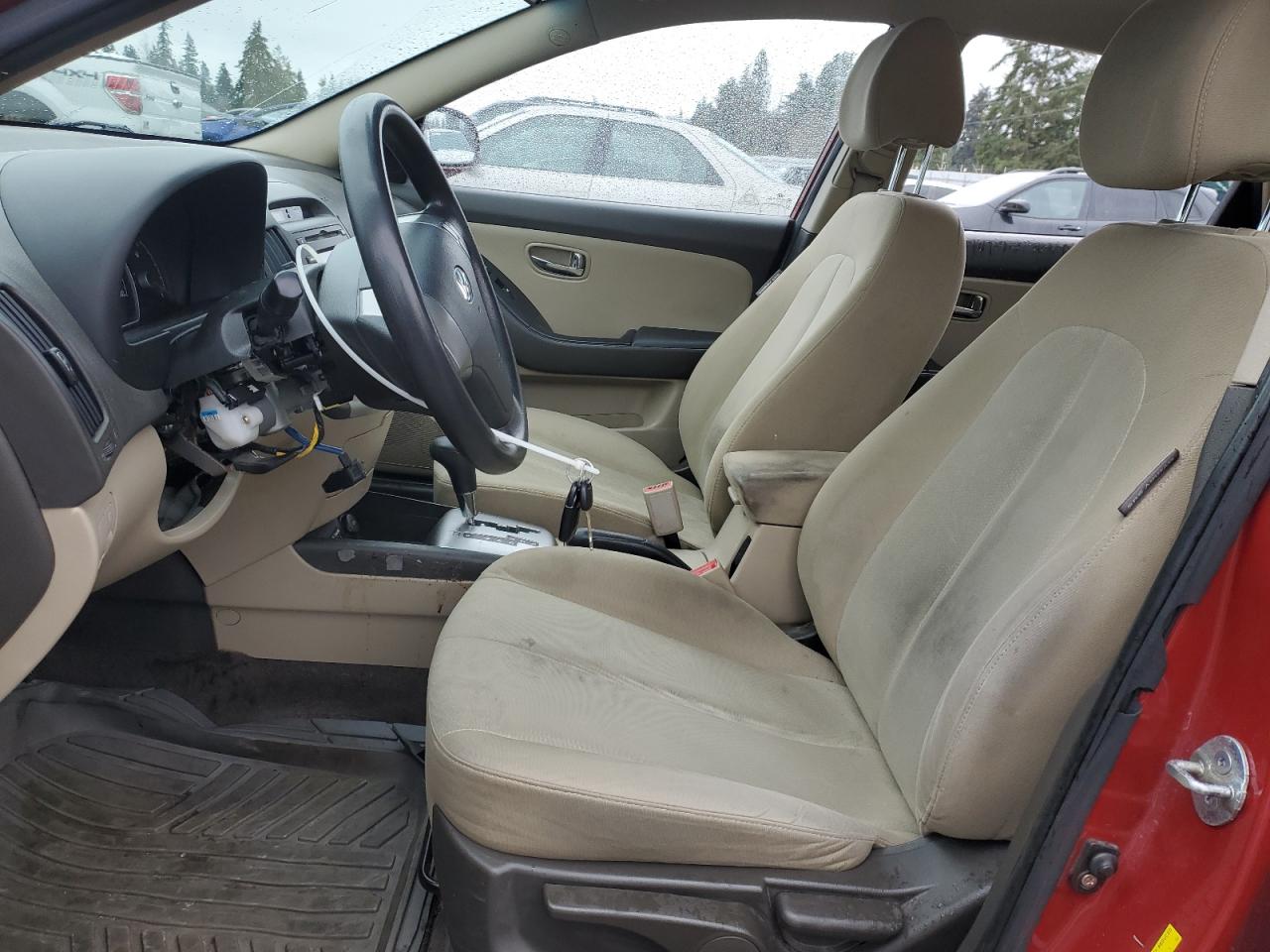 2010 Hyundai Elantra - Image 7