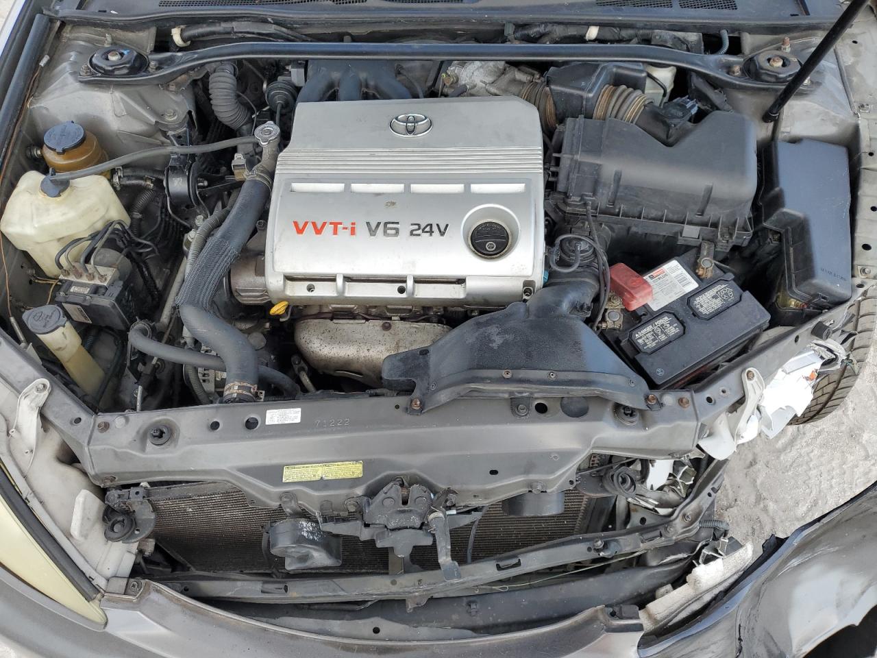 2005 Toyota Camry - Image 12