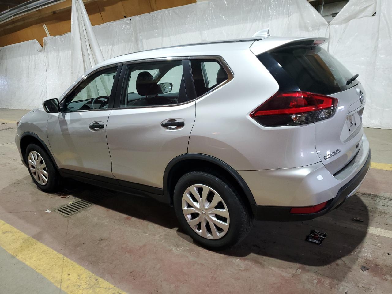2020 Nissan Rogue - Image 2