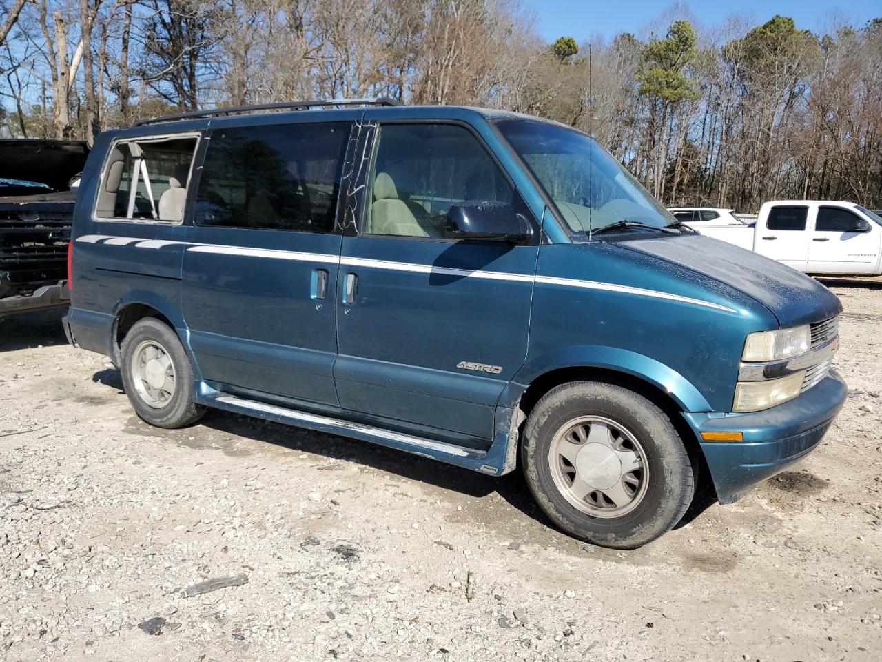 1999 Chevrolet Astro - Image 4
