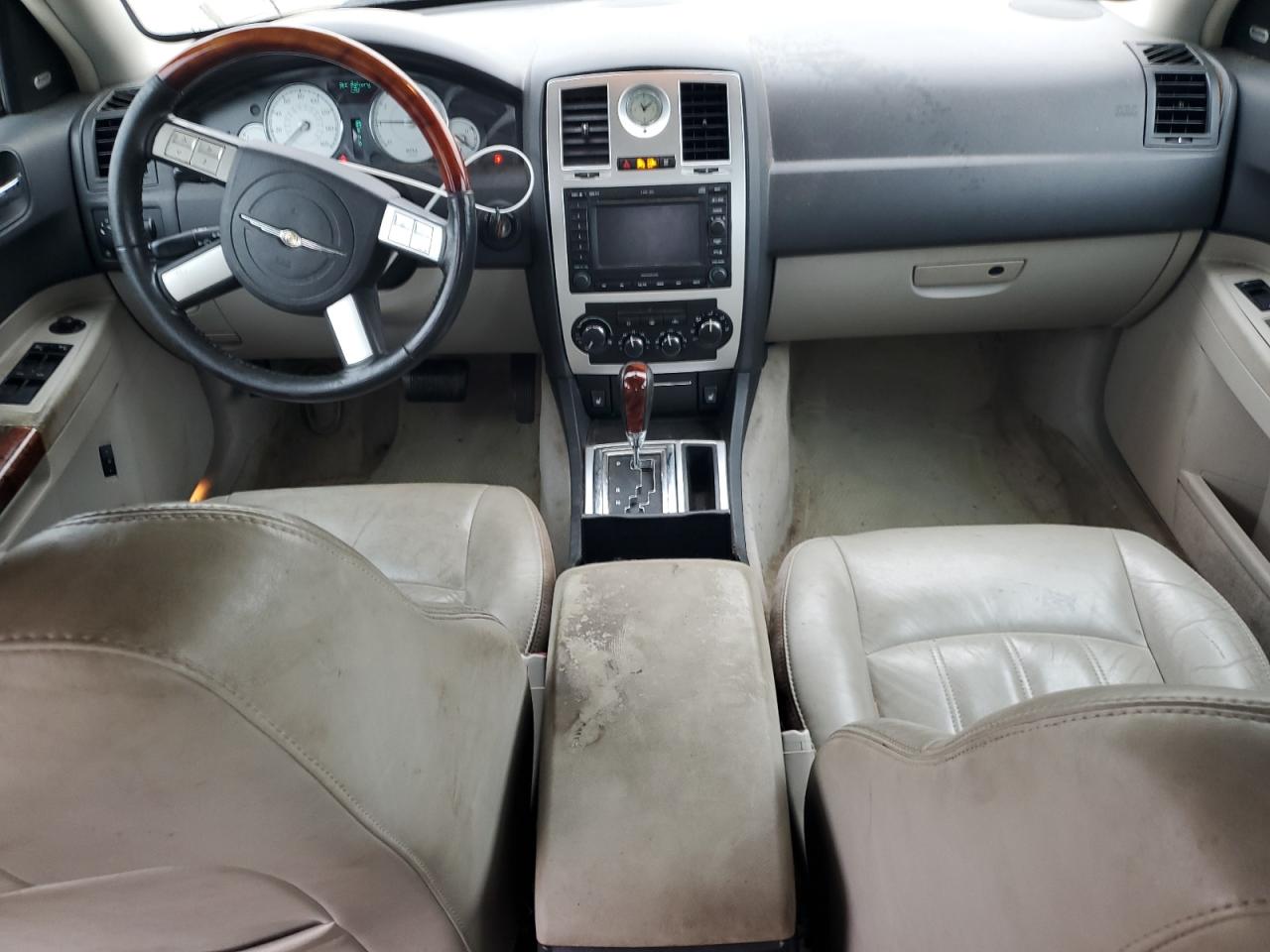 2005 Chrysler 300 - Image 8
