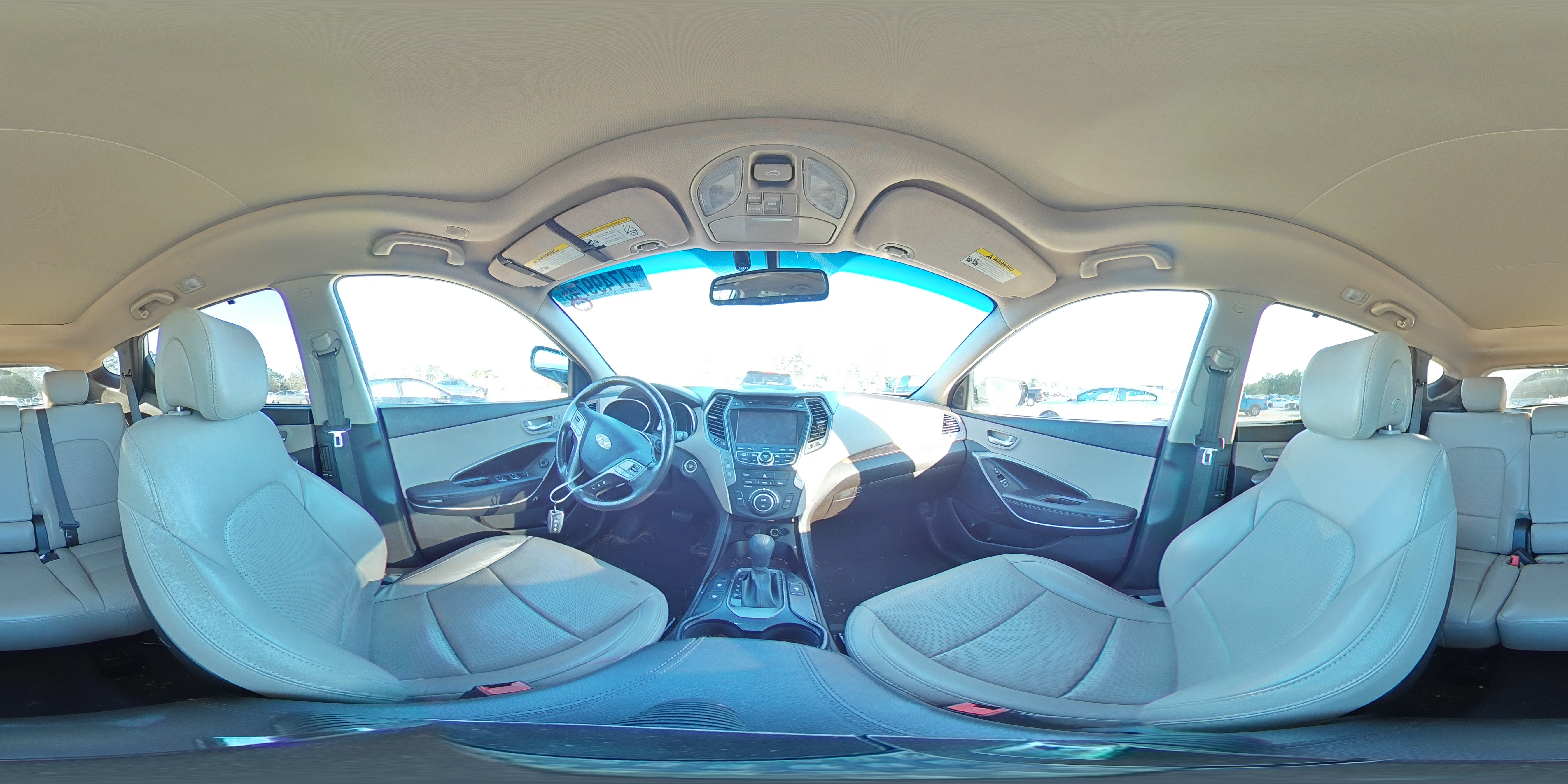 2015 Hyundai Santa Fe - Image 13