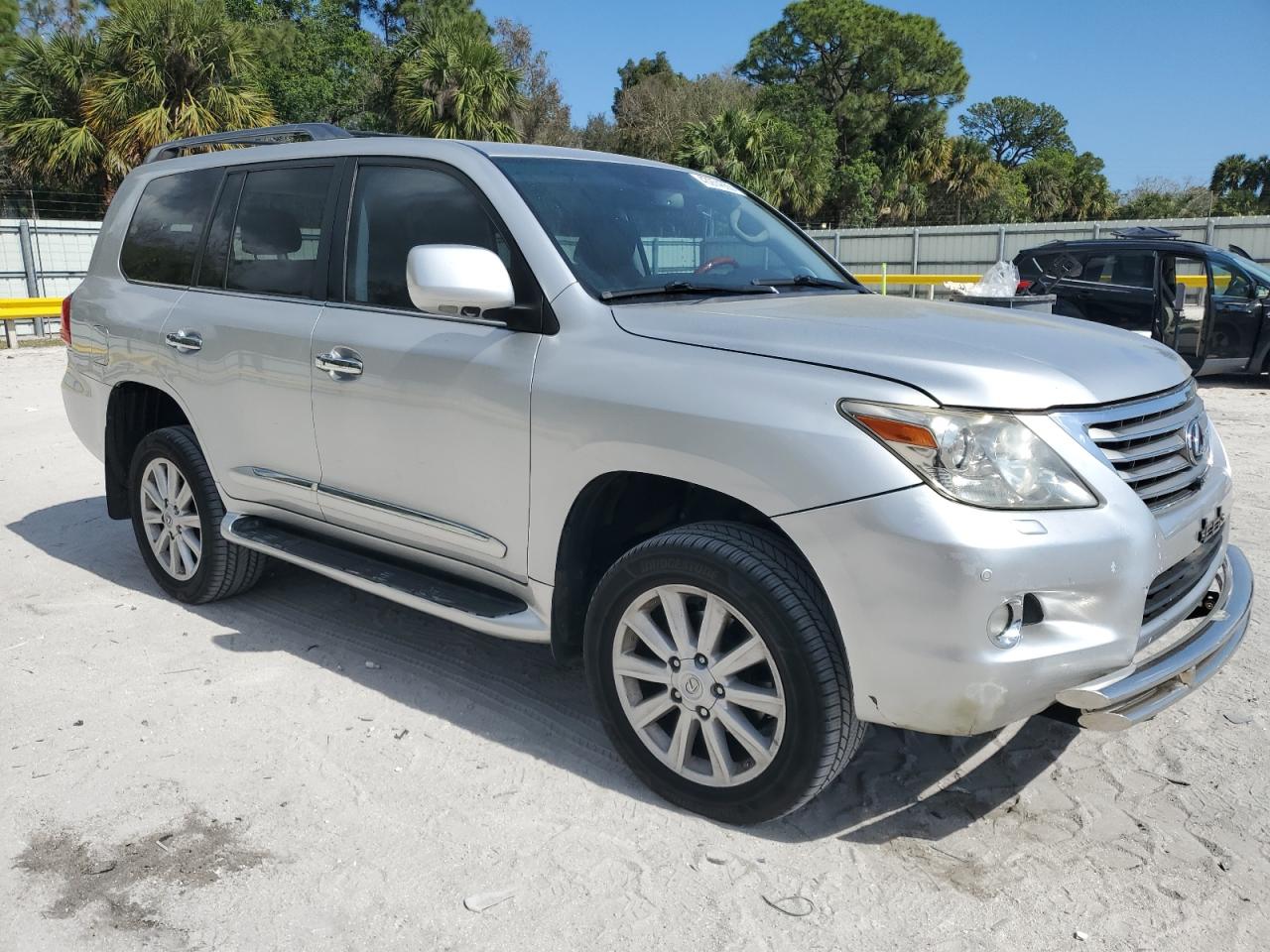 2010 Lexus LX - Image 4