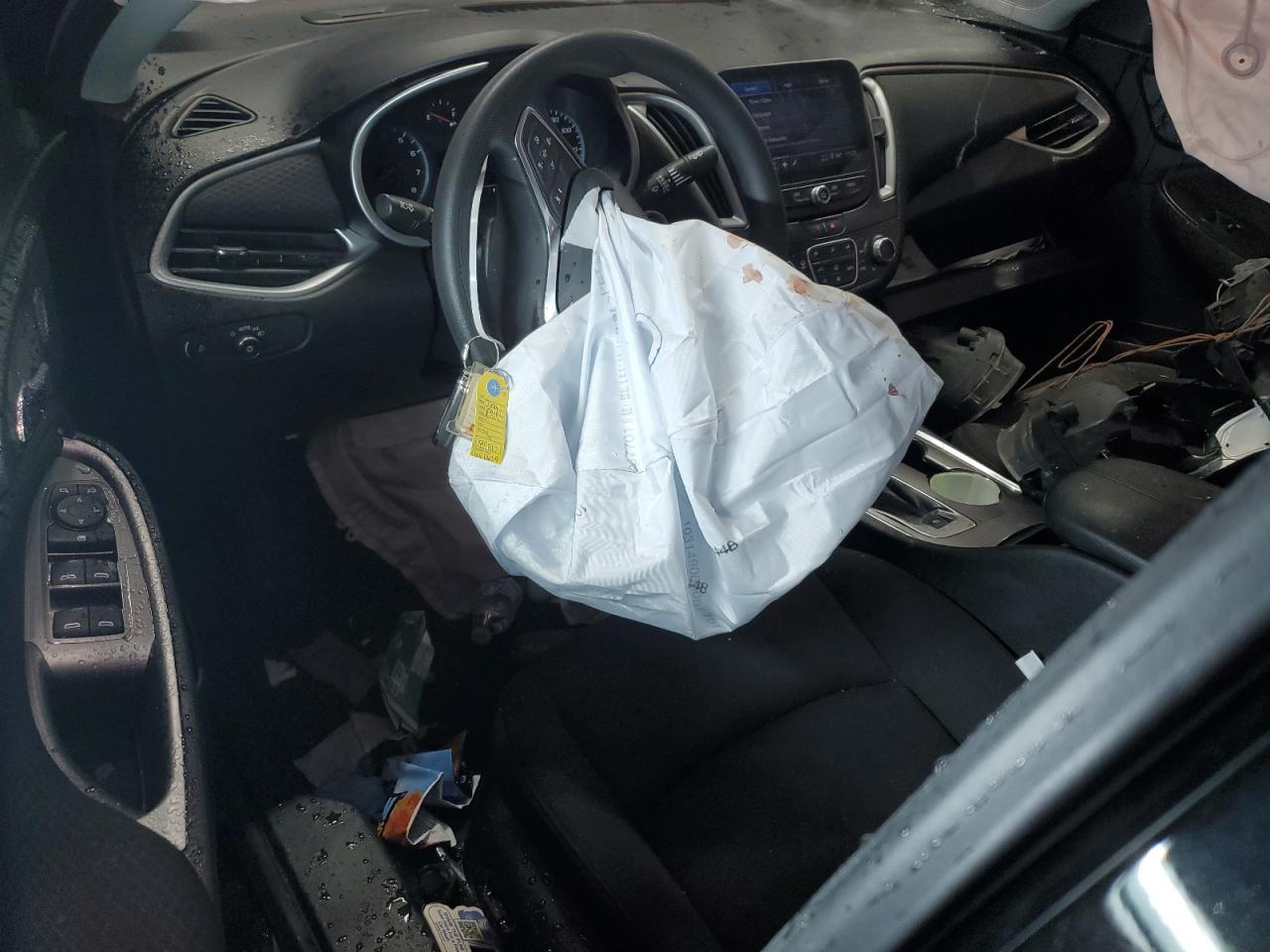 2023 Chevrolet Malibu - Image 8