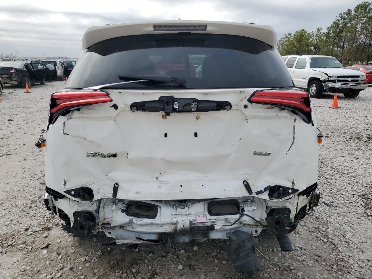 2018 Toyota RAV 4 - Image 6