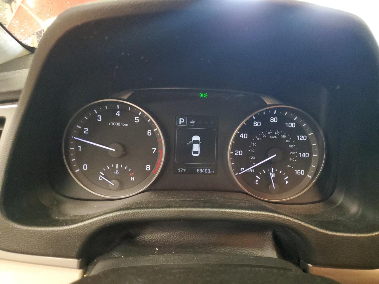 2018 Hyundai Elantra - Image 9