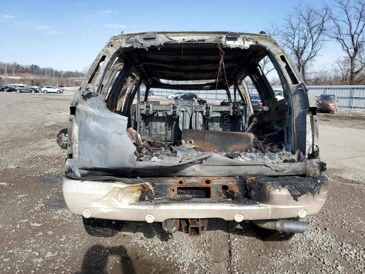2005 Cadillac Escalade - Image 6