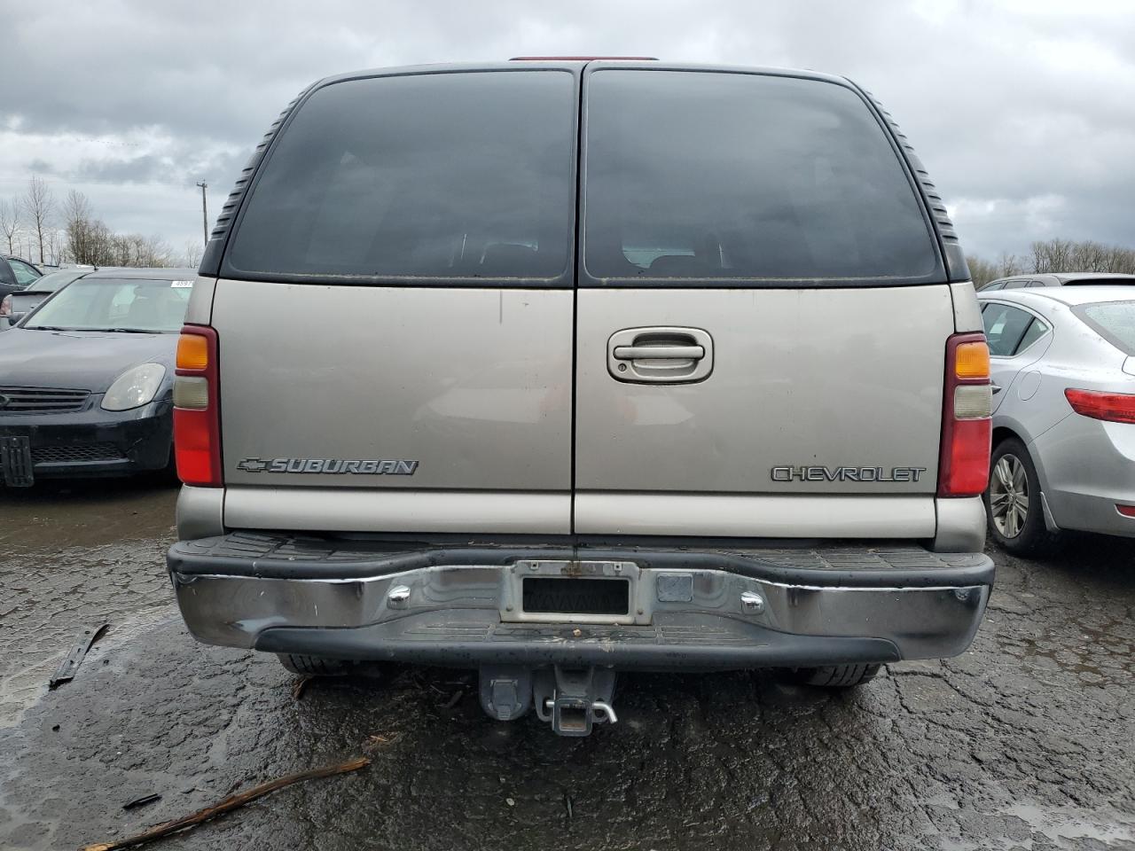 2001 Chevrolet Suburban - Image 6