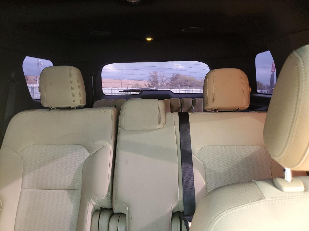 2016 Ford Explorer - Image 10