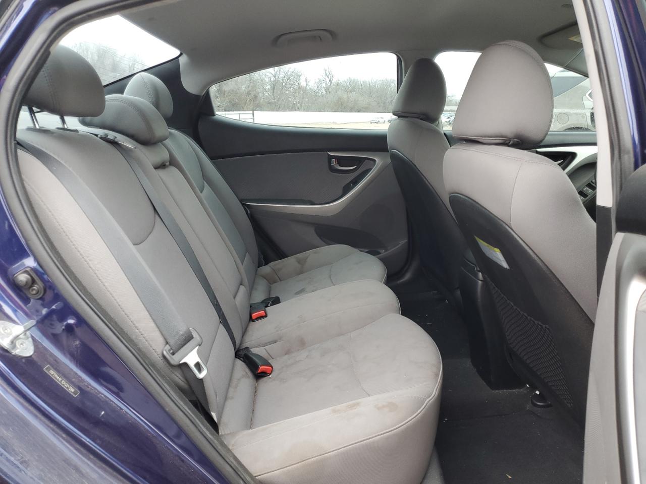 2013 Hyundai Elantra - Image 10