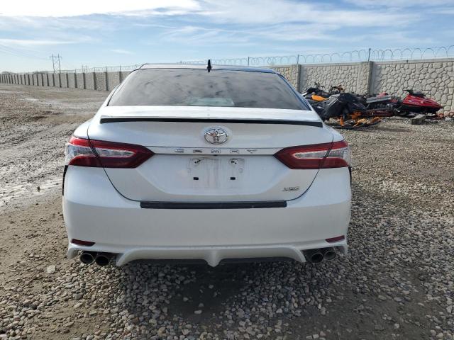  TOYOTA CAMRY 2020 Biały