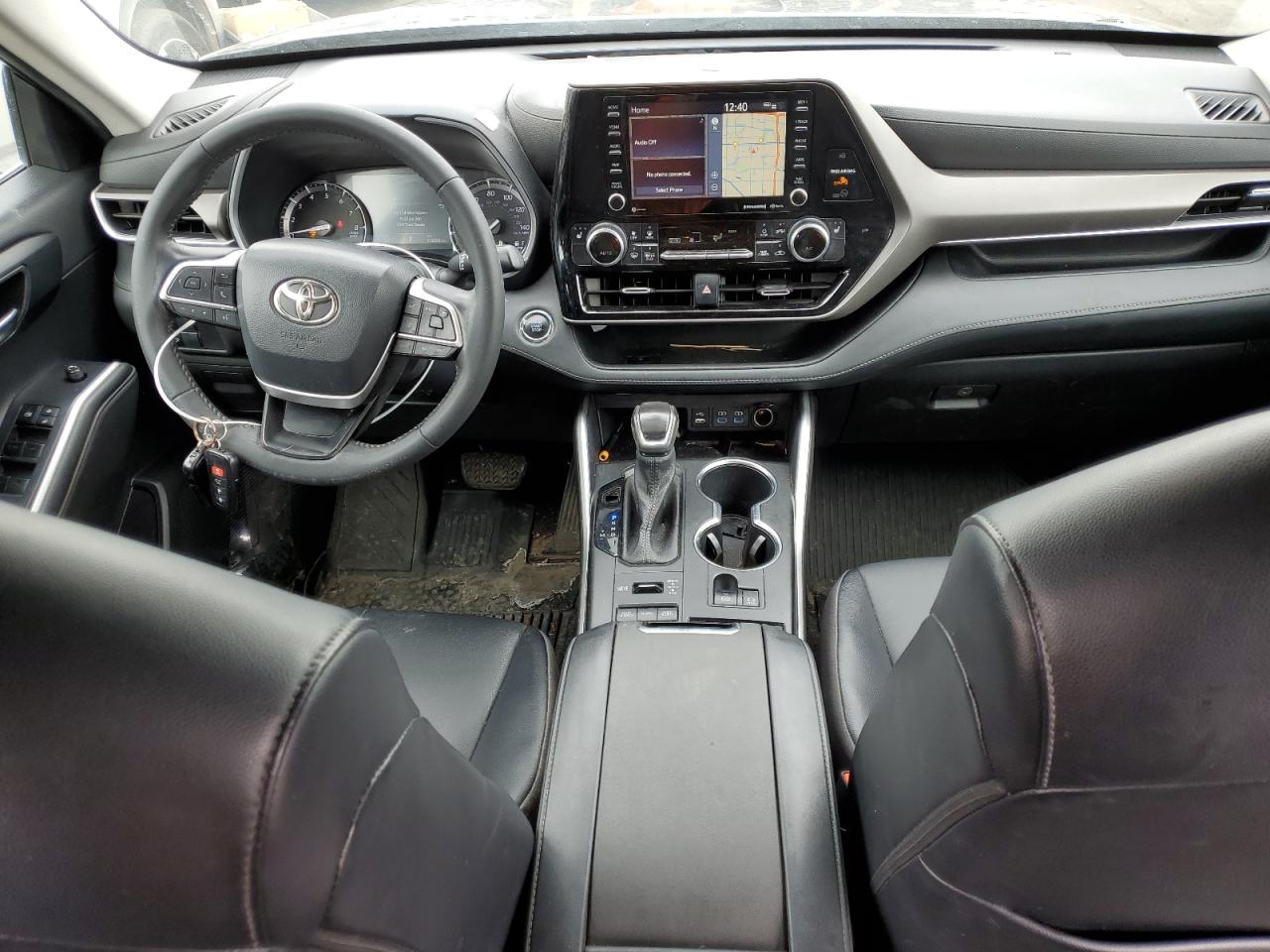 2022 Toyota Highlander - Image 8