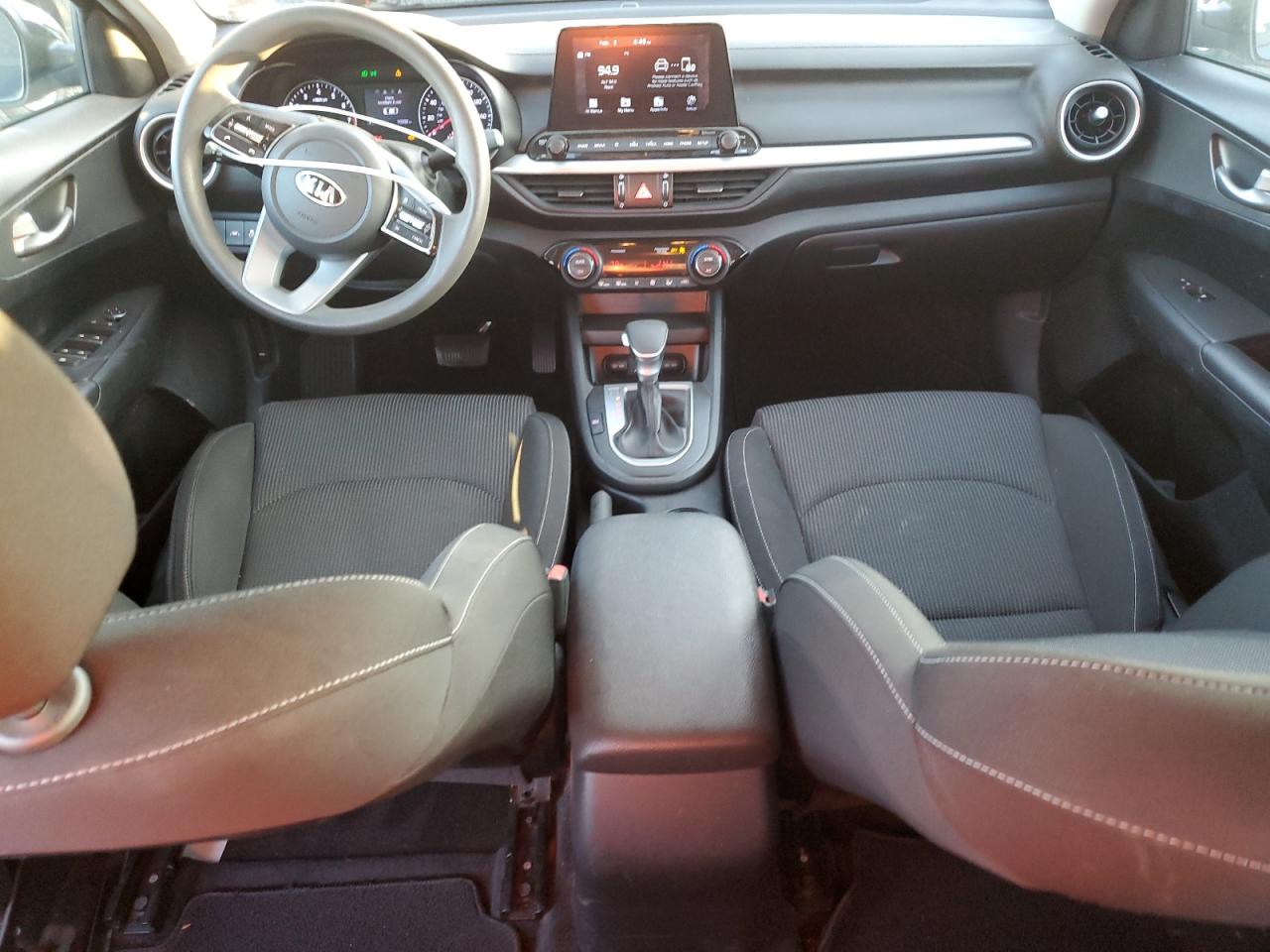 2019 Kia Forte - Image 8