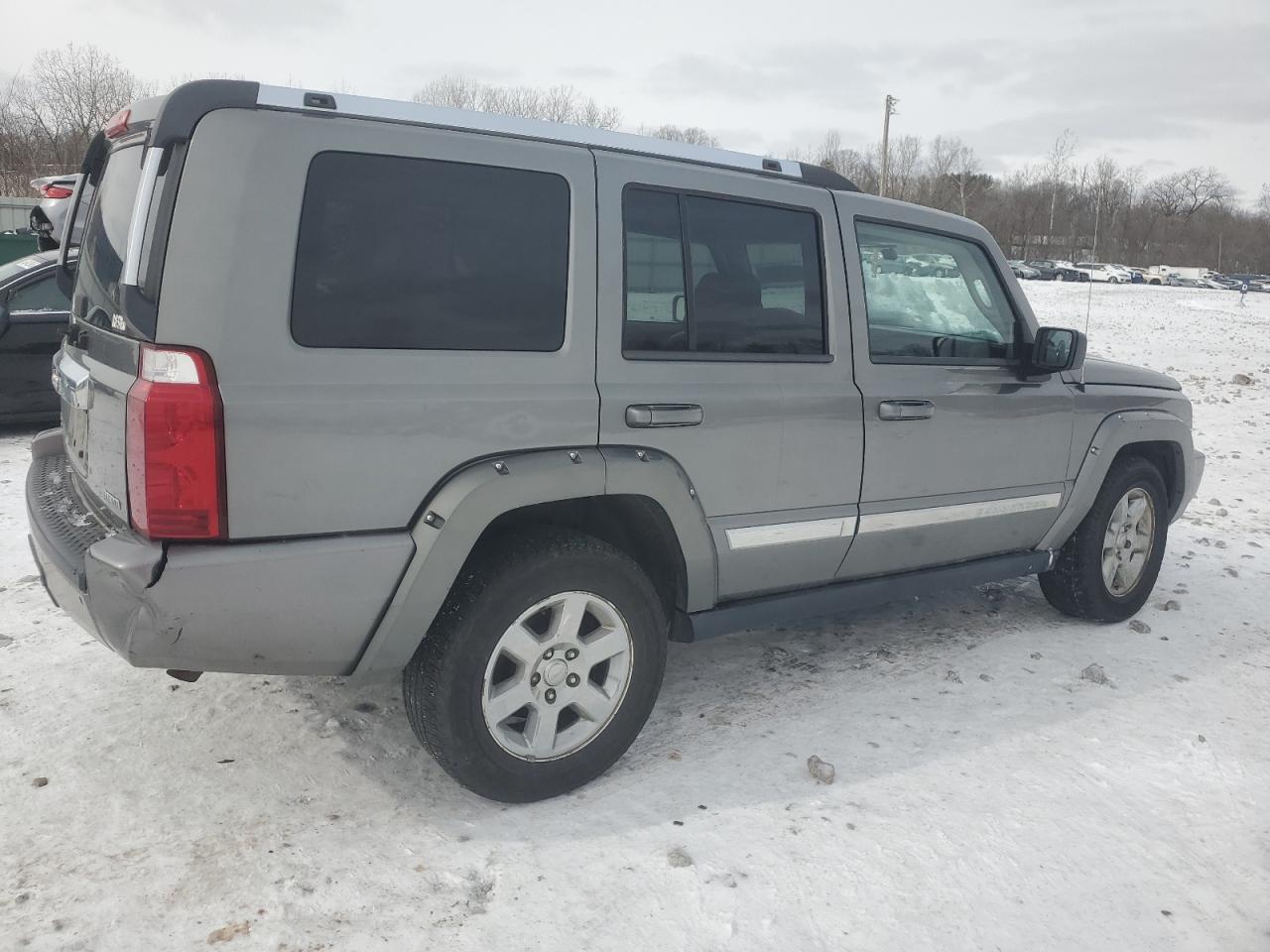 2007 Jeep Commander - Image 3