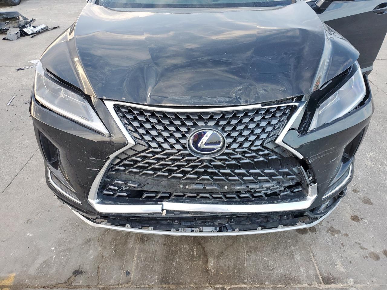 2020 Lexus RX - Image 13