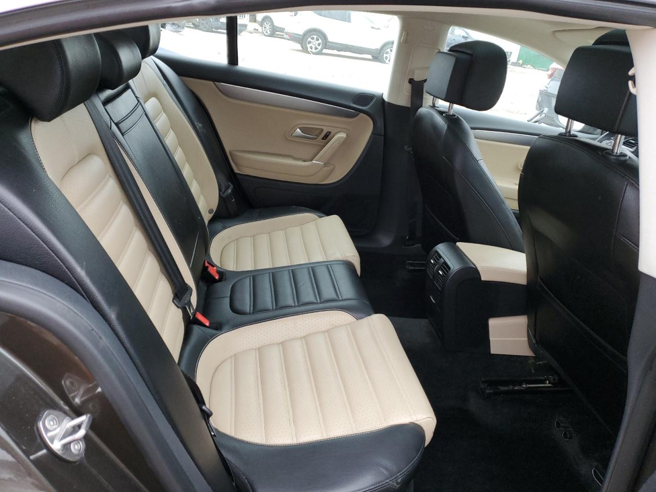 2013 Volkswagen Passat CC - Image 10