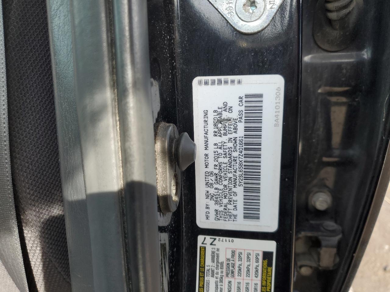 2007 Pontiac Vibe - Image 13