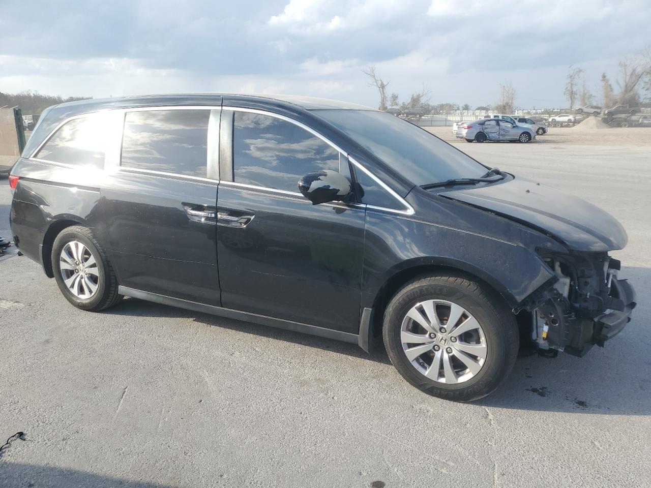 2015 Honda Odyssey - Image 4