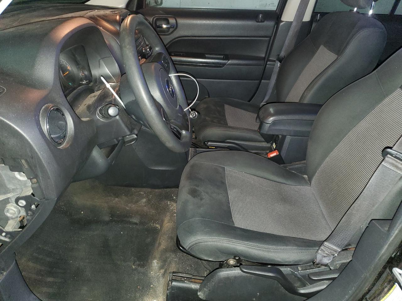 2015 Jeep Liberty (Patriot) - Image 7