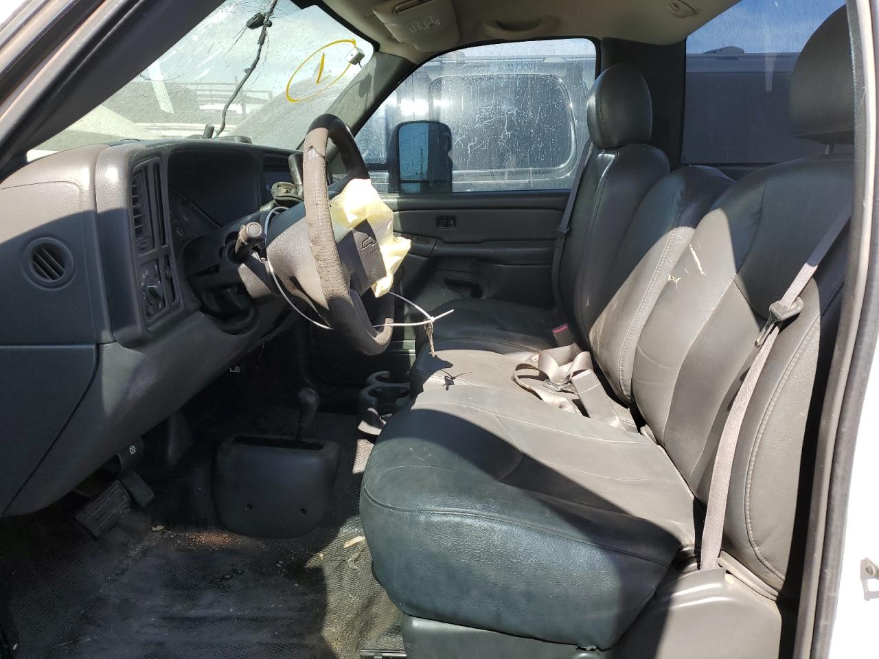 2006 Chevrolet Silverado - Image 7