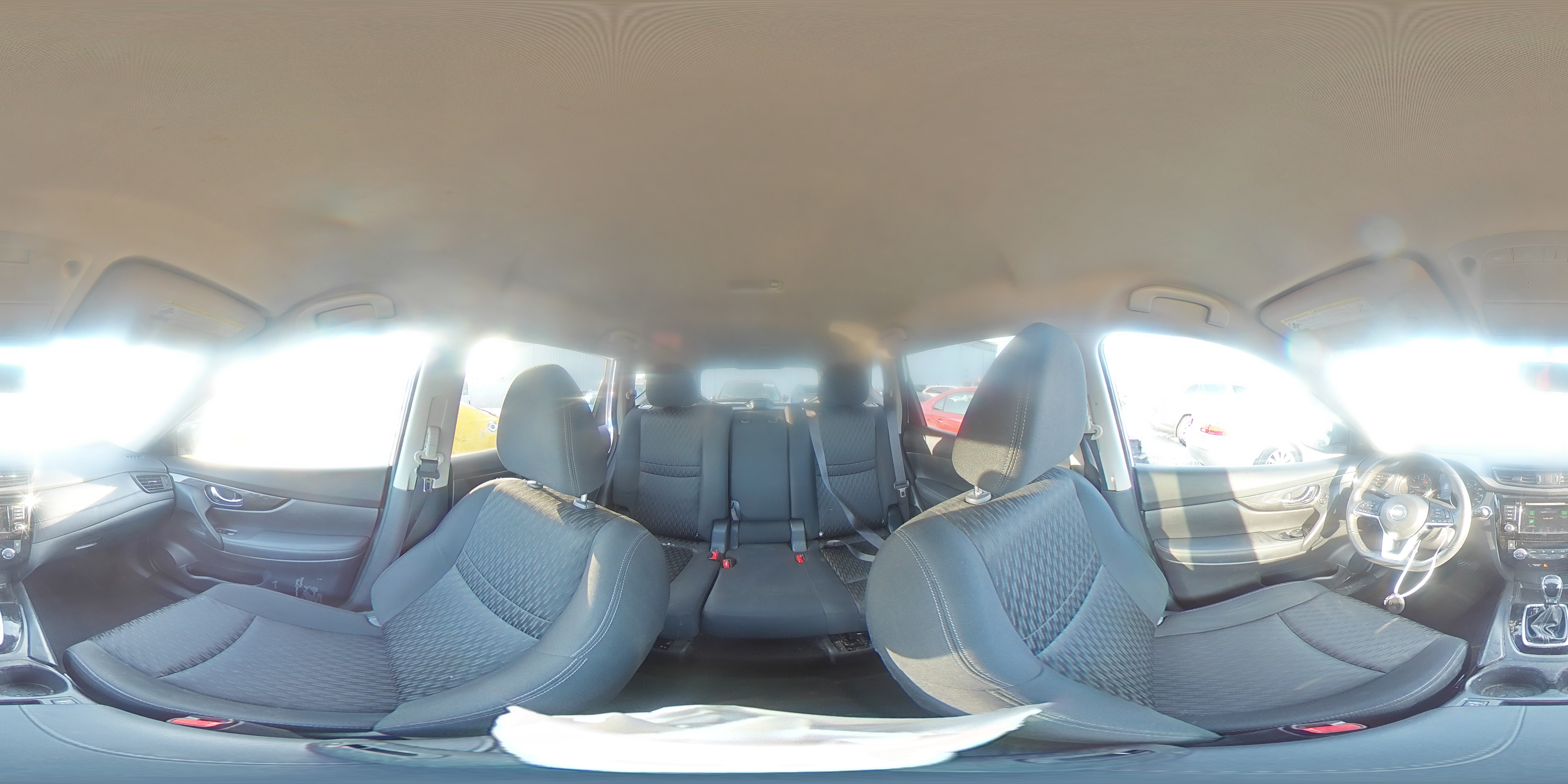 2018 Nissan Rogue - Image 14