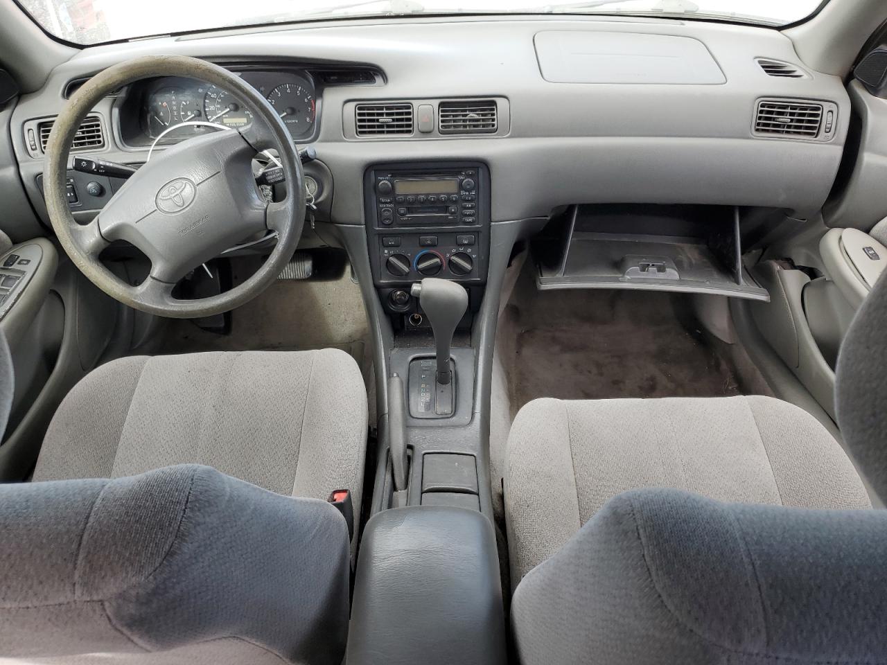 2001 Toyota Camry - Image 8