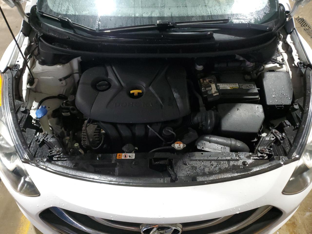 2013 Hyundai Elantra - Image 11