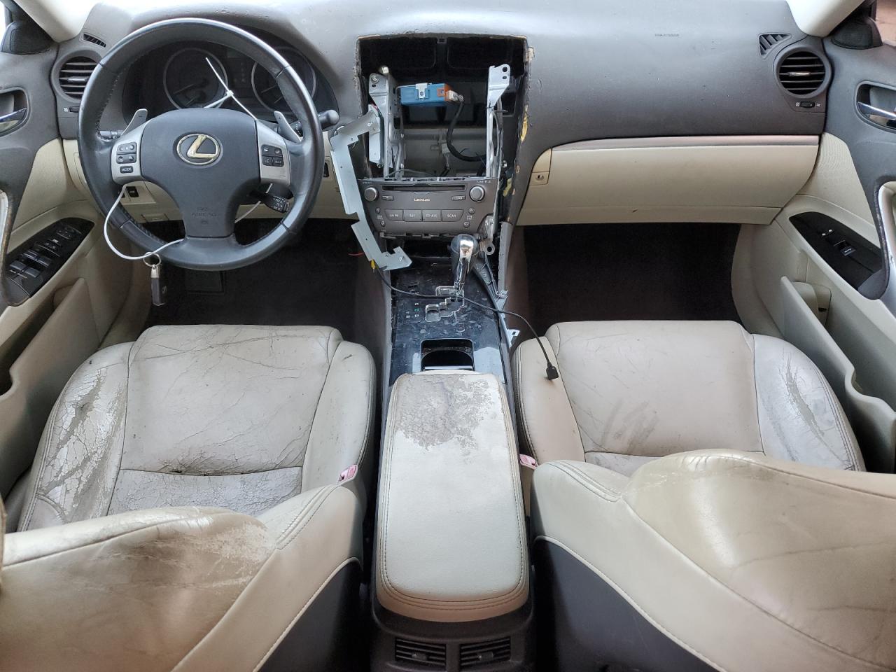 2011 Lexus IS - Image 8