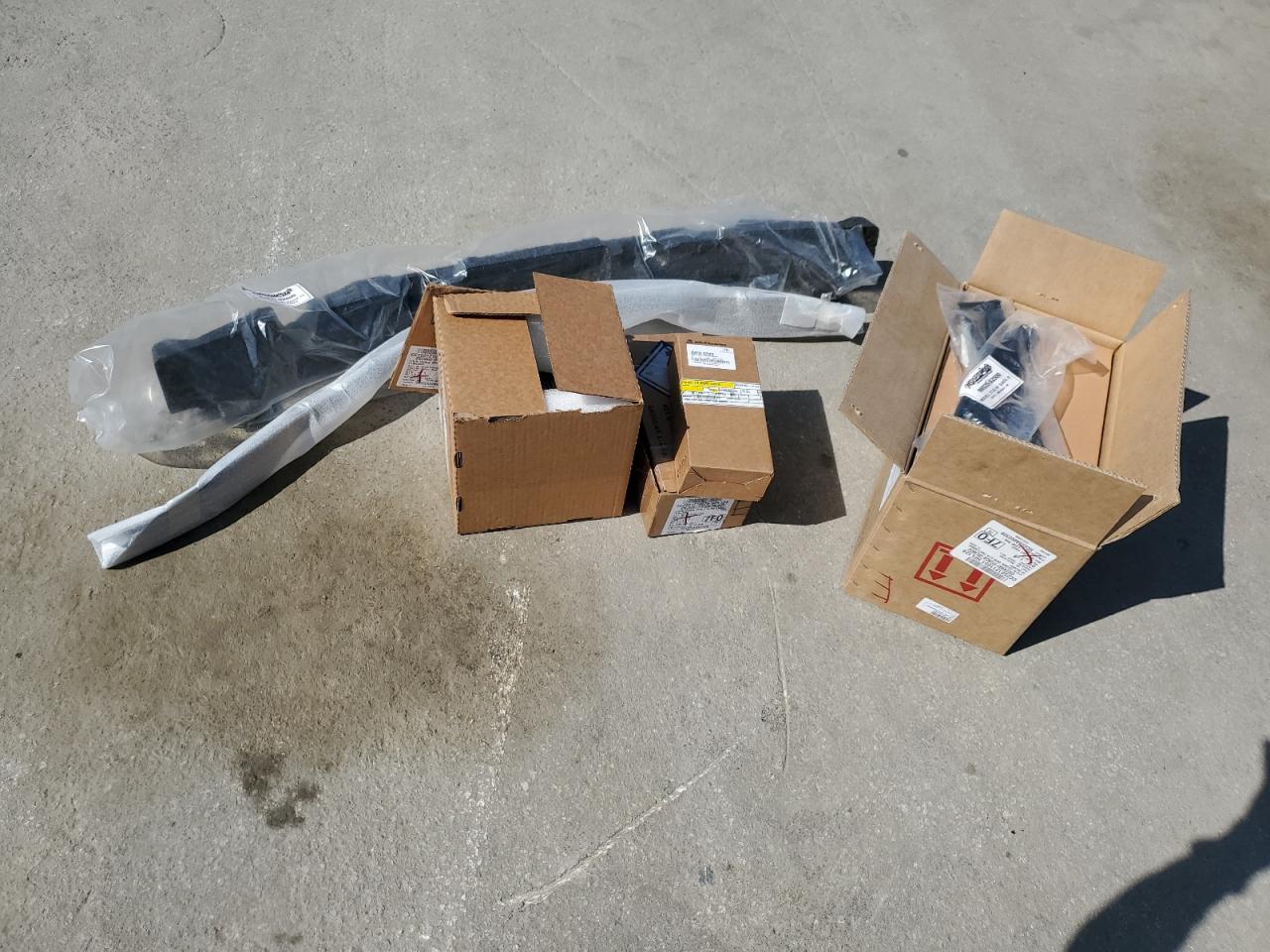 2023 Hyundai Santa Fe - Image 13