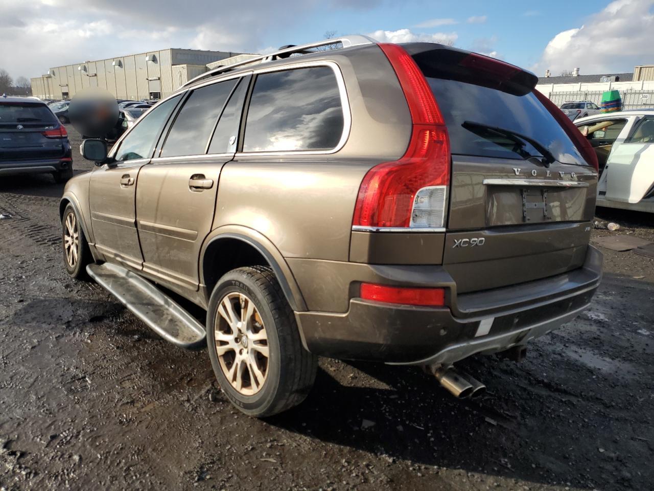 2013 Volvo XC90 - Image 2