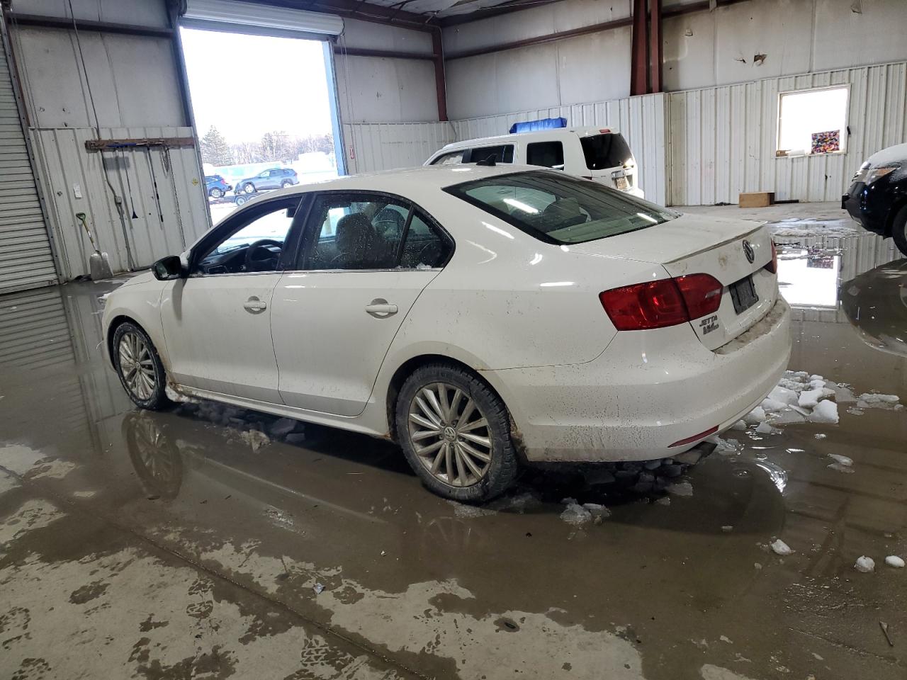 2014 Volkswagen Jetta - Image 2