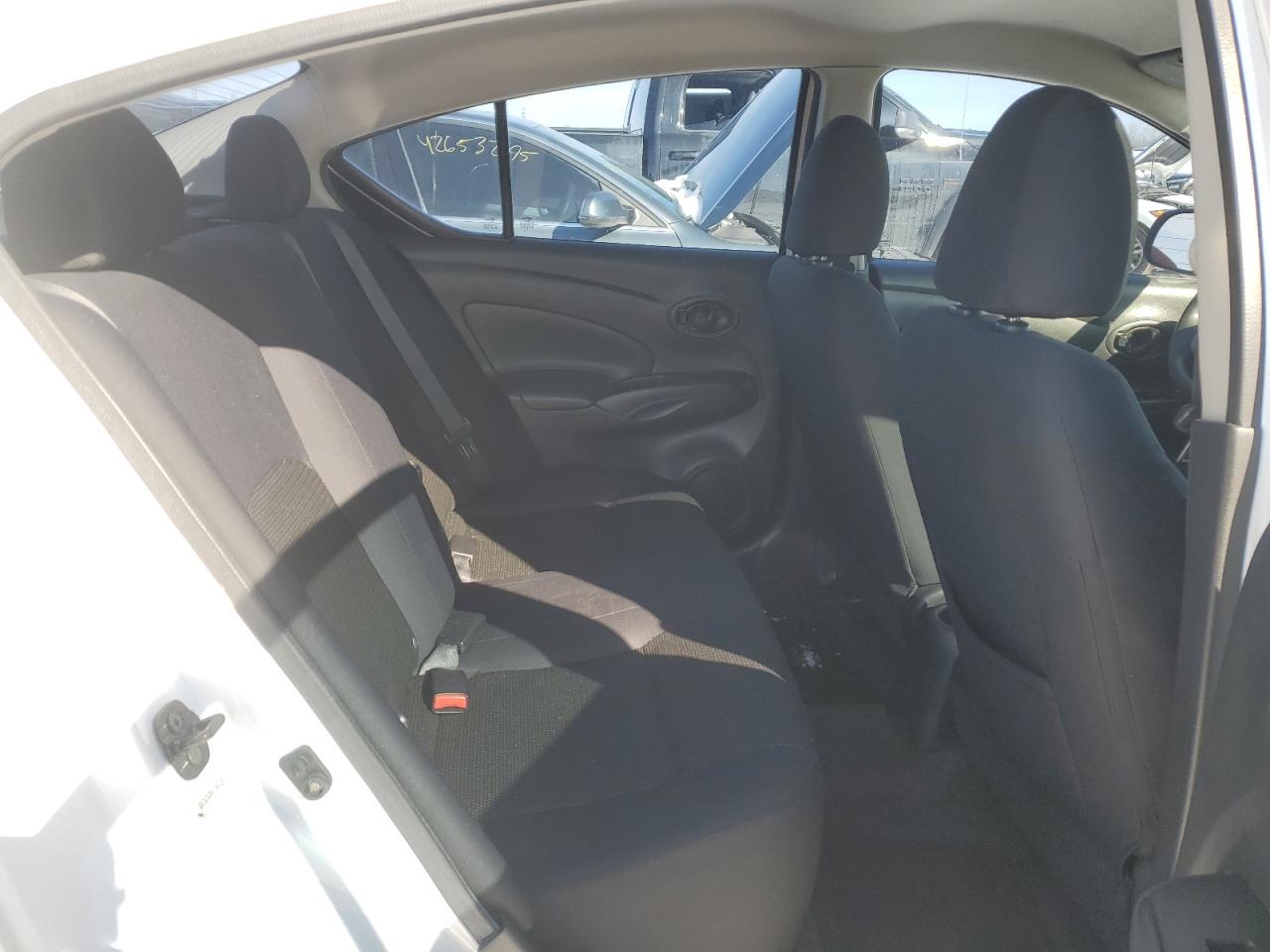 2012 Nissan Versa - Image 10