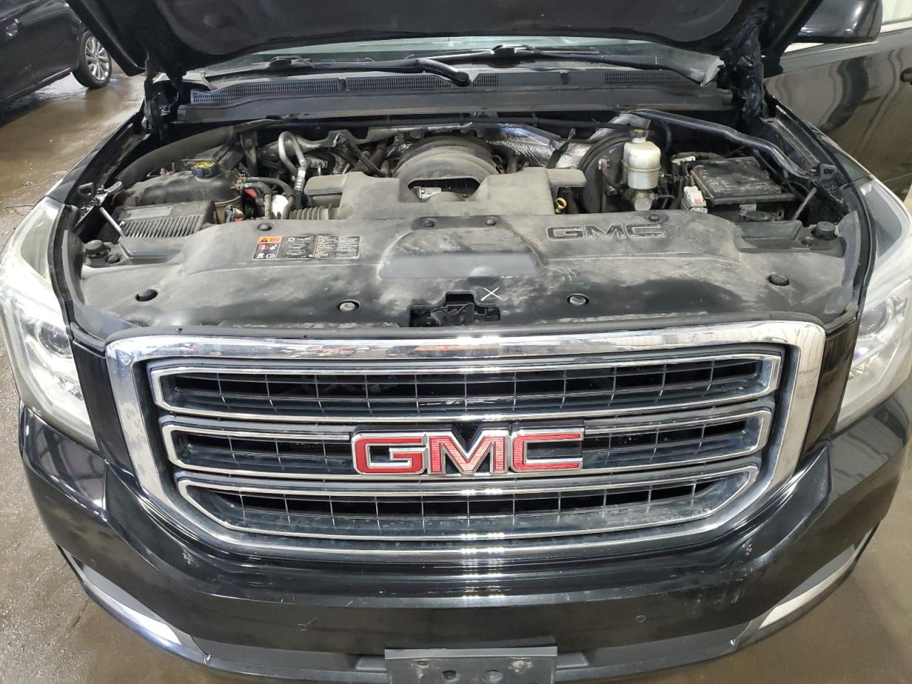 2015 GMC Yukon - Image 13