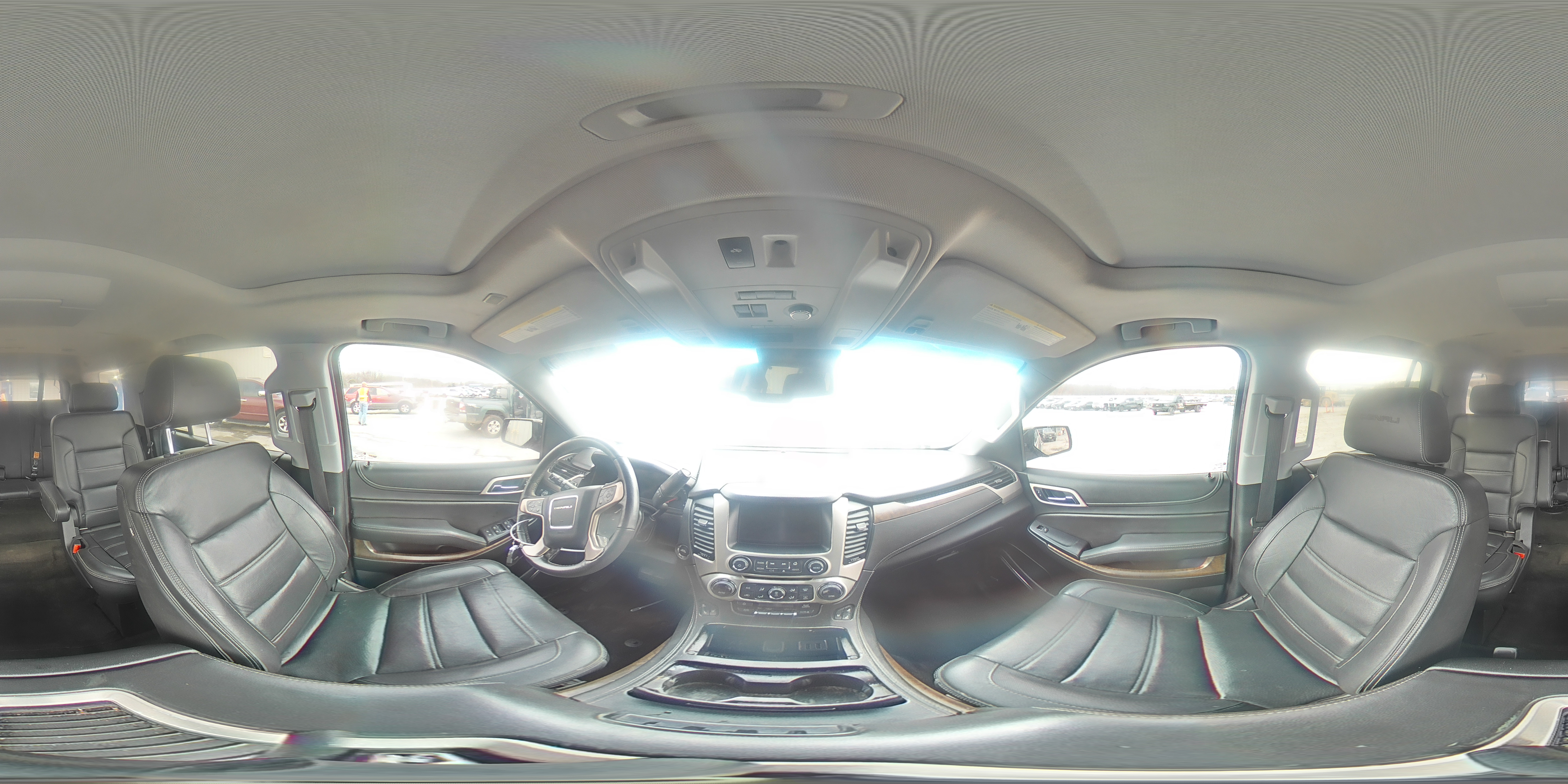 2018 GMC Yukon - Image 15