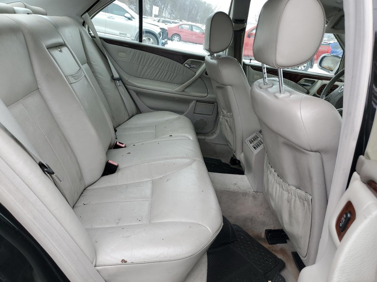 2000 Mercedes-Benz E-klasse - Image 10