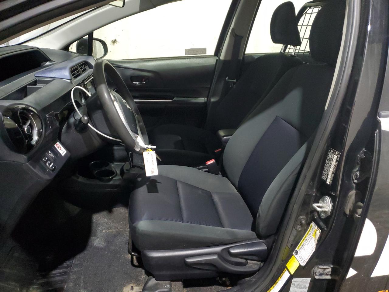 2016 Toyota Prius - Image 7