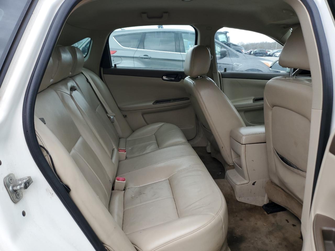2008 Chevrolet Impala - Image 10