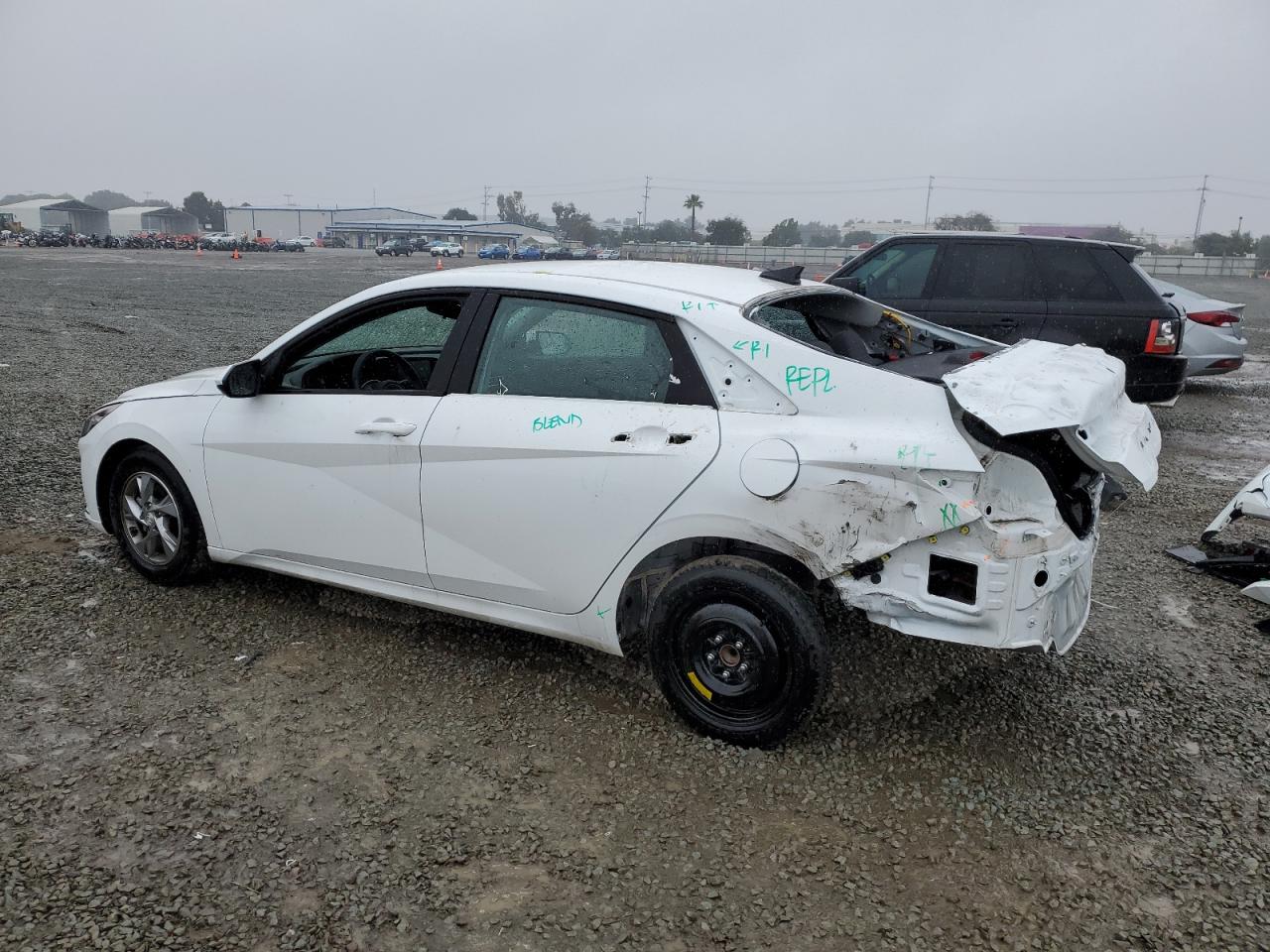 2022 Hyundai Elantra - Image 2